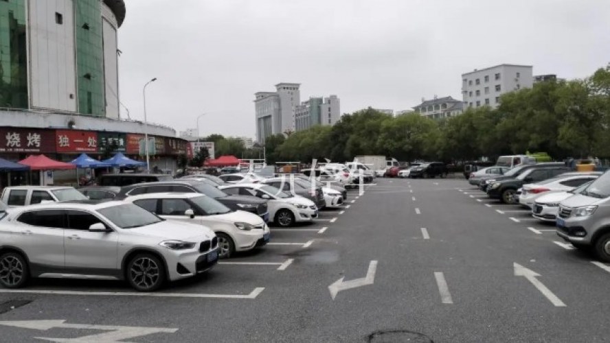 宜春市上高县银海******* - 地址已隐藏 相关停车位照片